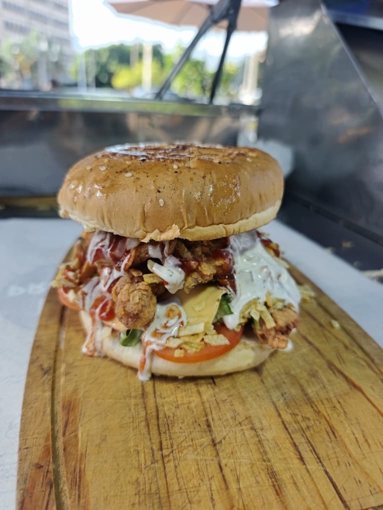 Filipense Burger Crispy