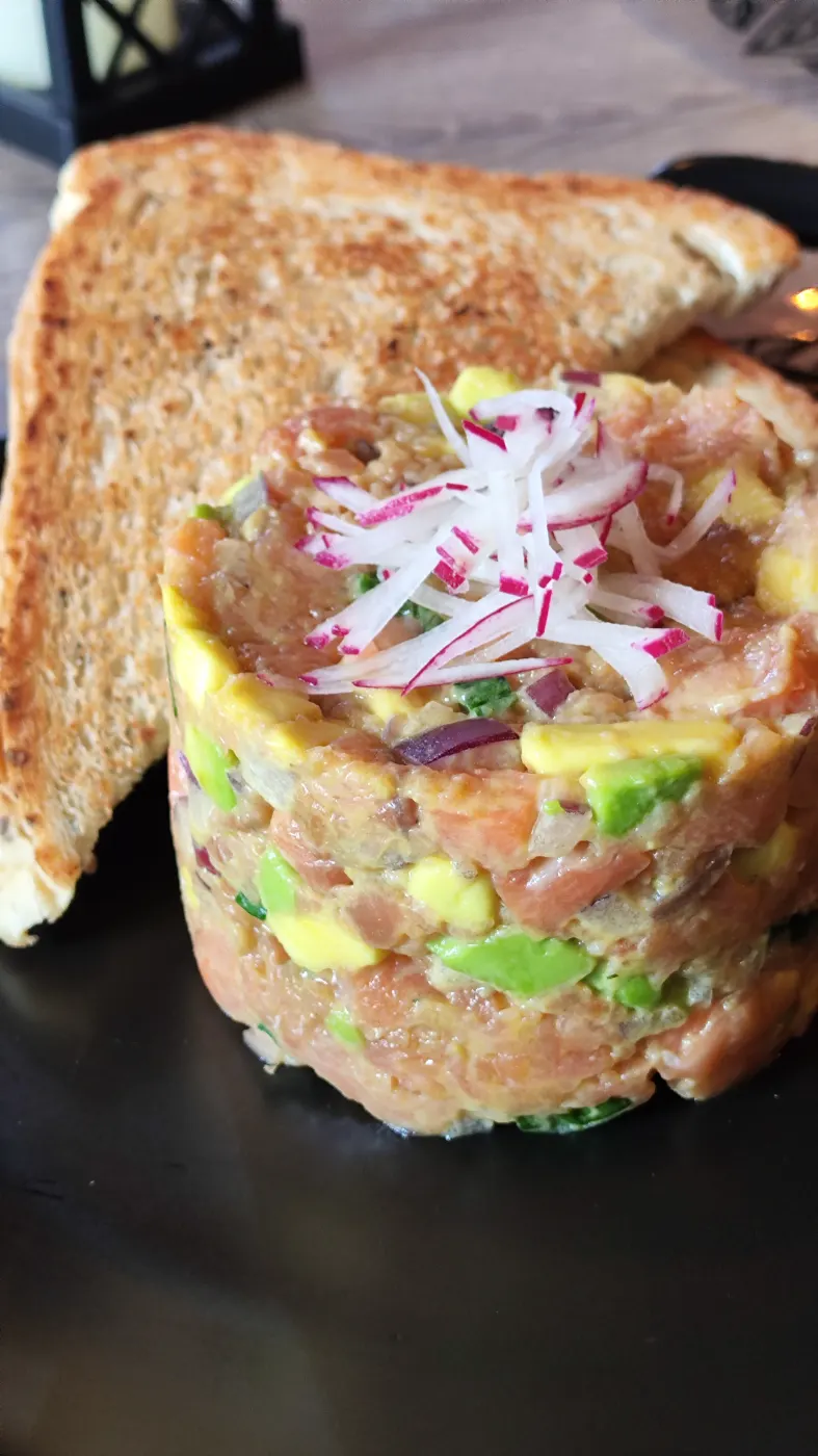 Tartar de salmón