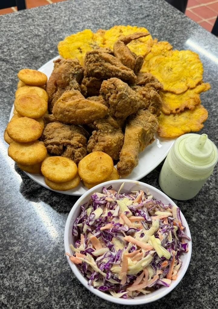 Combo Pollo a la Broaster
