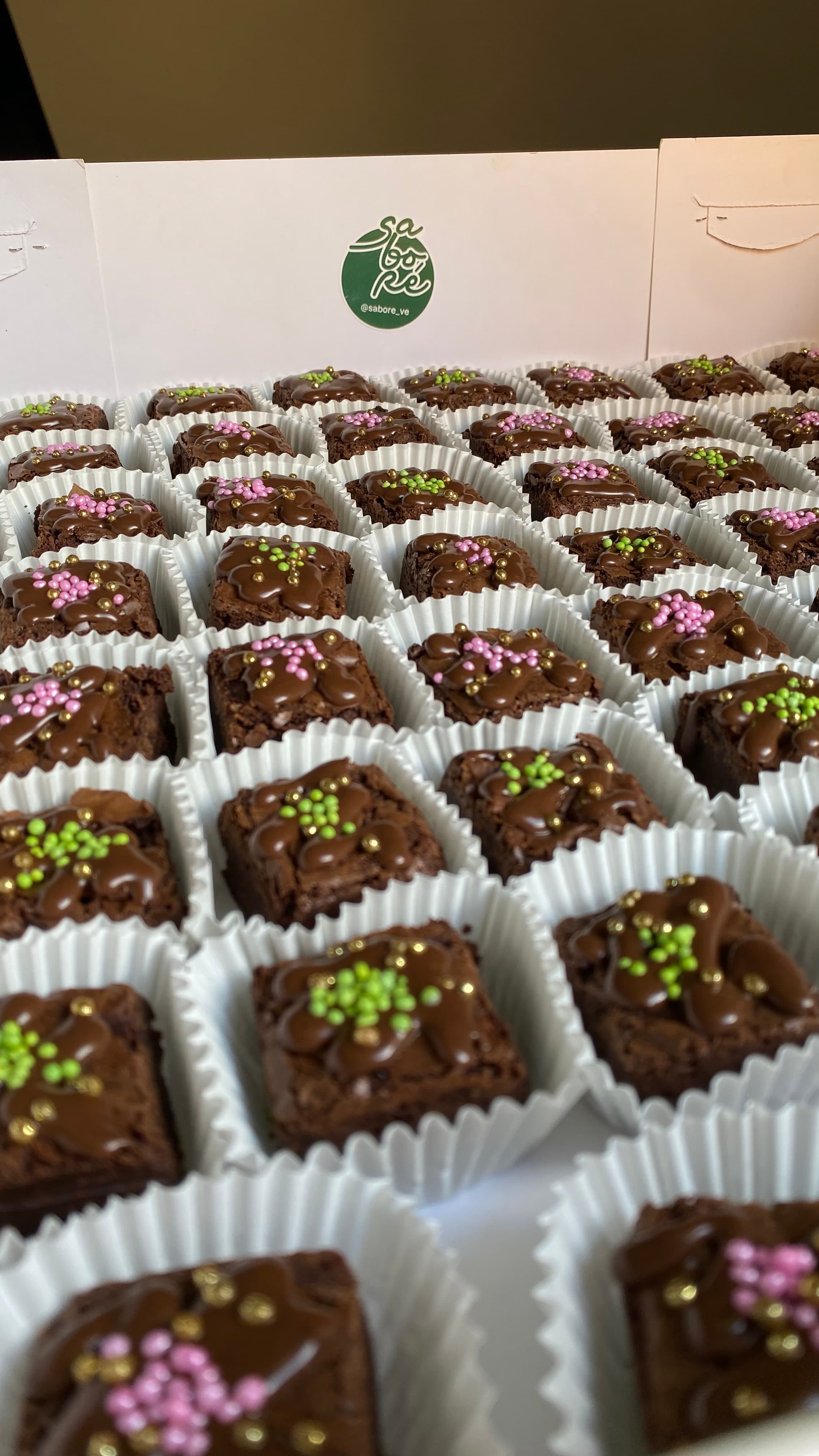 40 Brownies mini para mesa de dulces